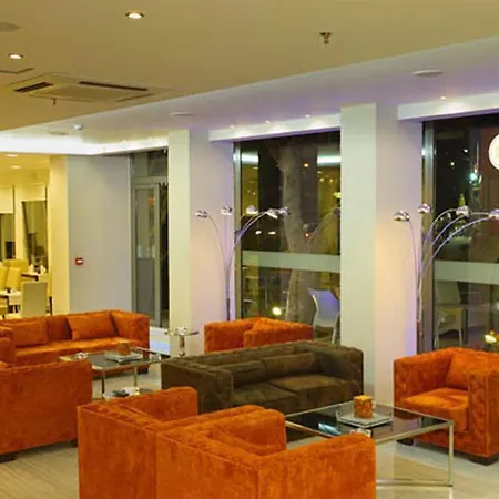 Olympic Palladium מלון 3*
